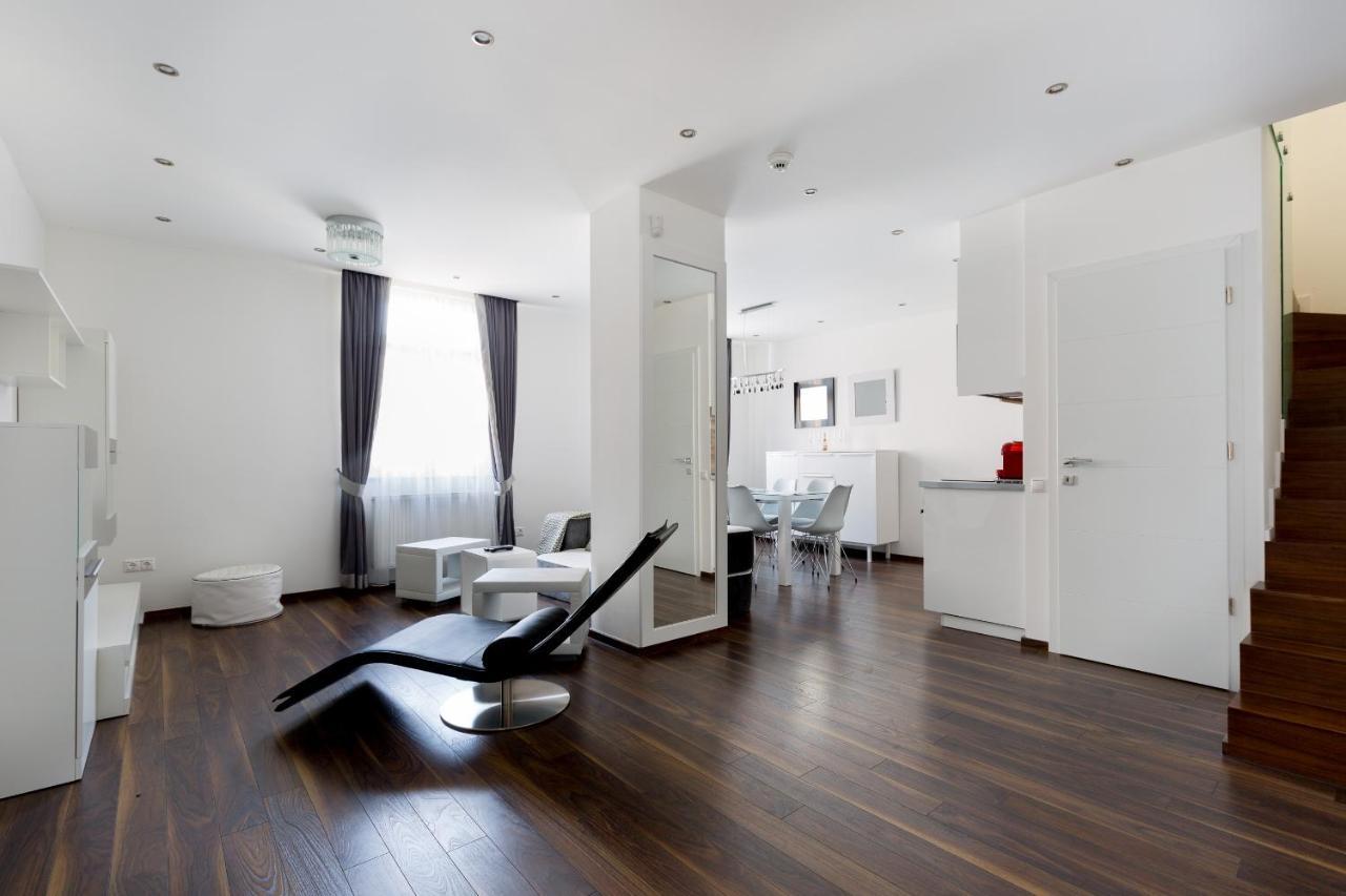 Budapest Central Square 2 Bedrooms Suite - Michaelides Voeroesmarty Square Residences Eksteriør billede