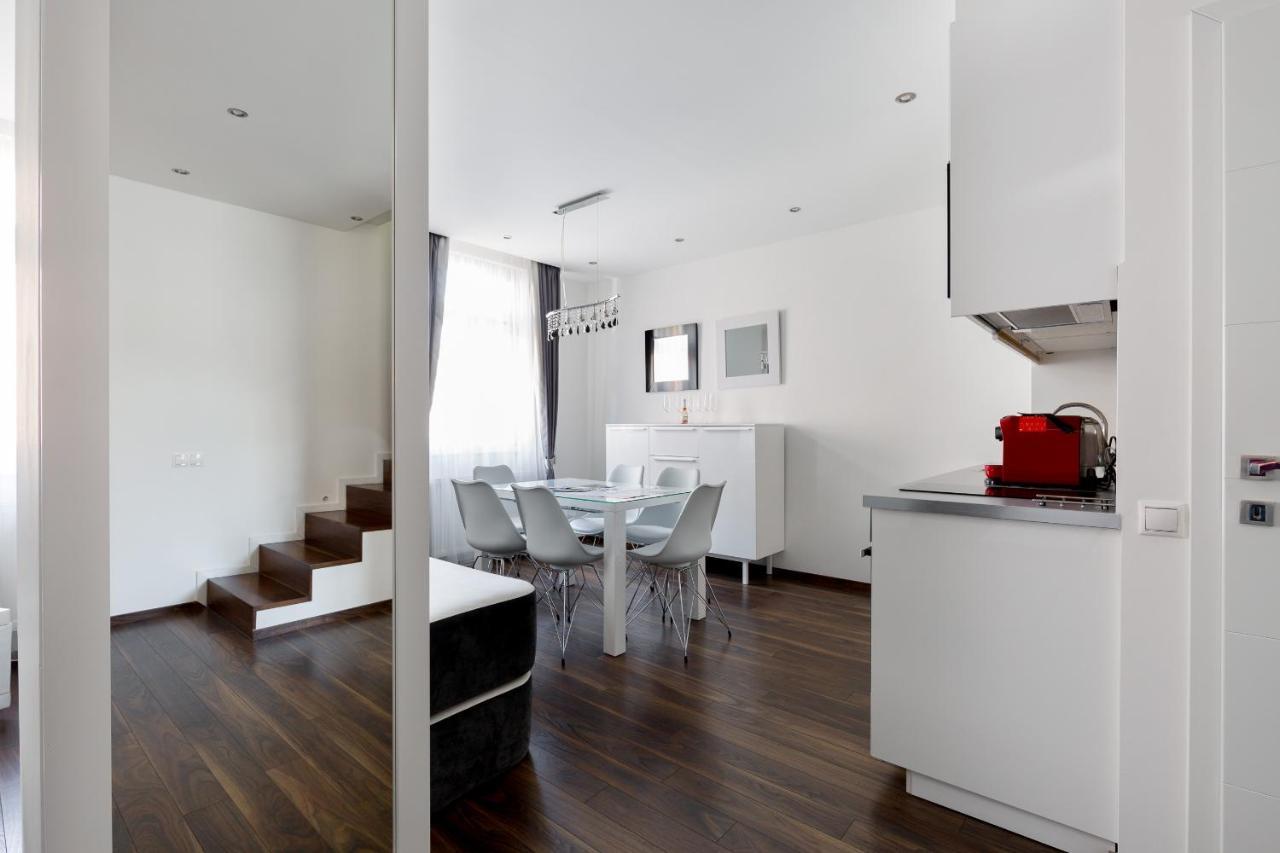Budapest Central Square 2 Bedrooms Suite - Michaelides Voeroesmarty Square Residences Eksteriør billede