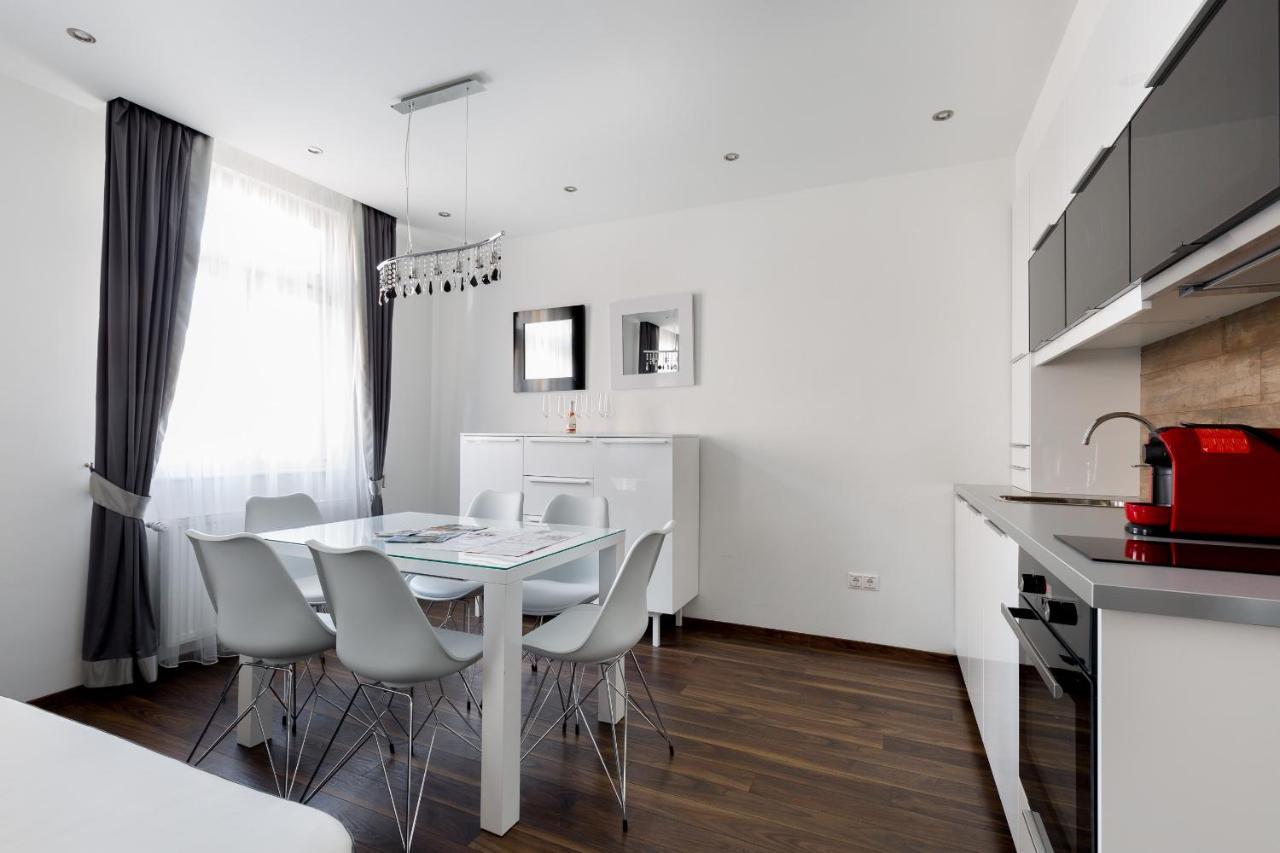 Budapest Central Square 2 Bedrooms Suite - Michaelides Voeroesmarty Square Residences Eksteriør billede