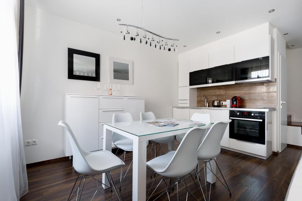 Budapest Central Square 2 Bedrooms Suite - Michaelides Voeroesmarty Square Residences Eksteriør billede